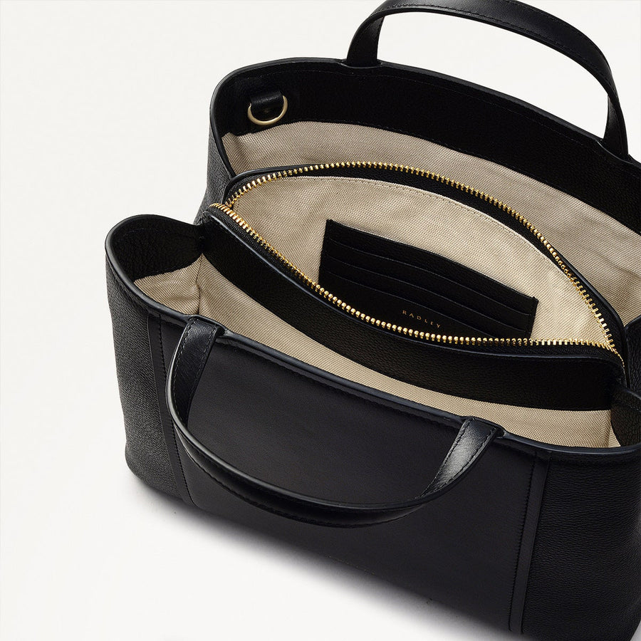 Regents Row Leather Small Zip Around Grab Bag in Black - 110924