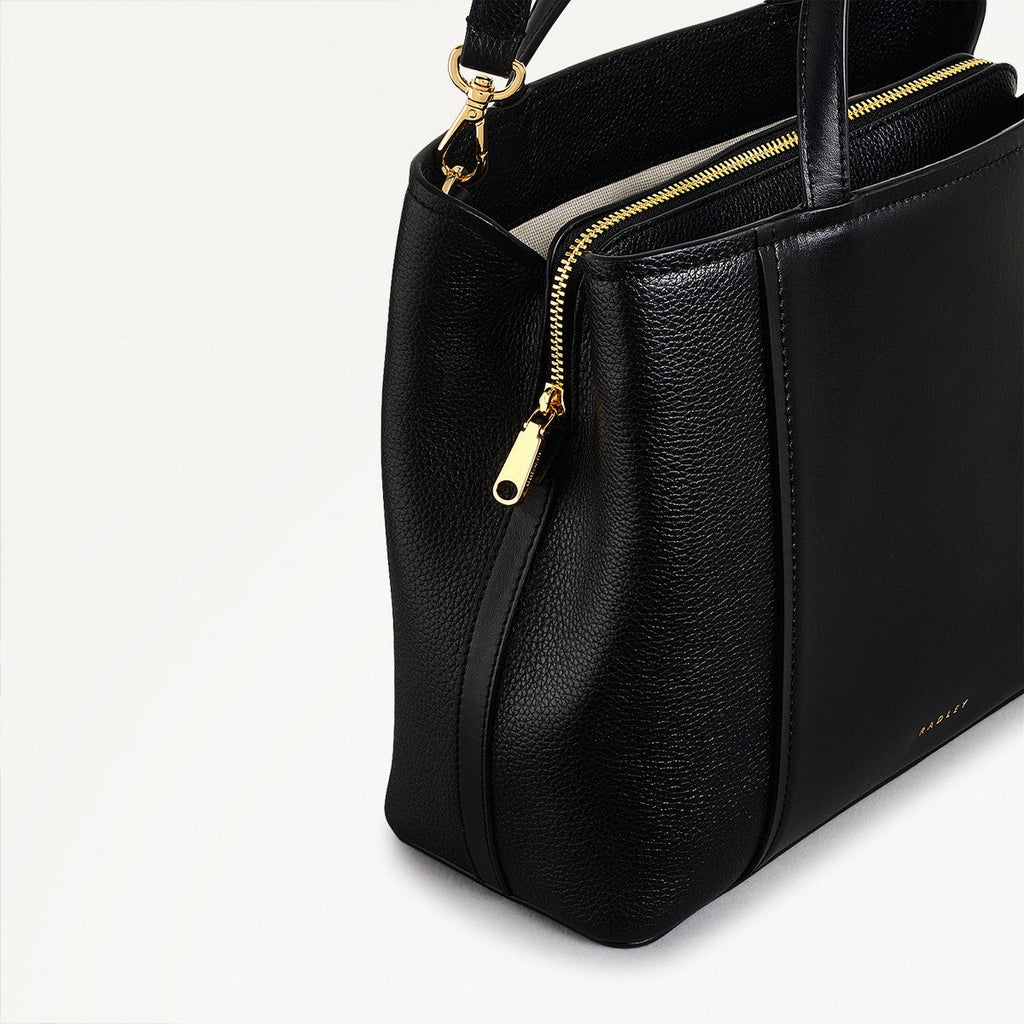 Regents Row Leather Small Zip Around Grab Bag in Black - 110924