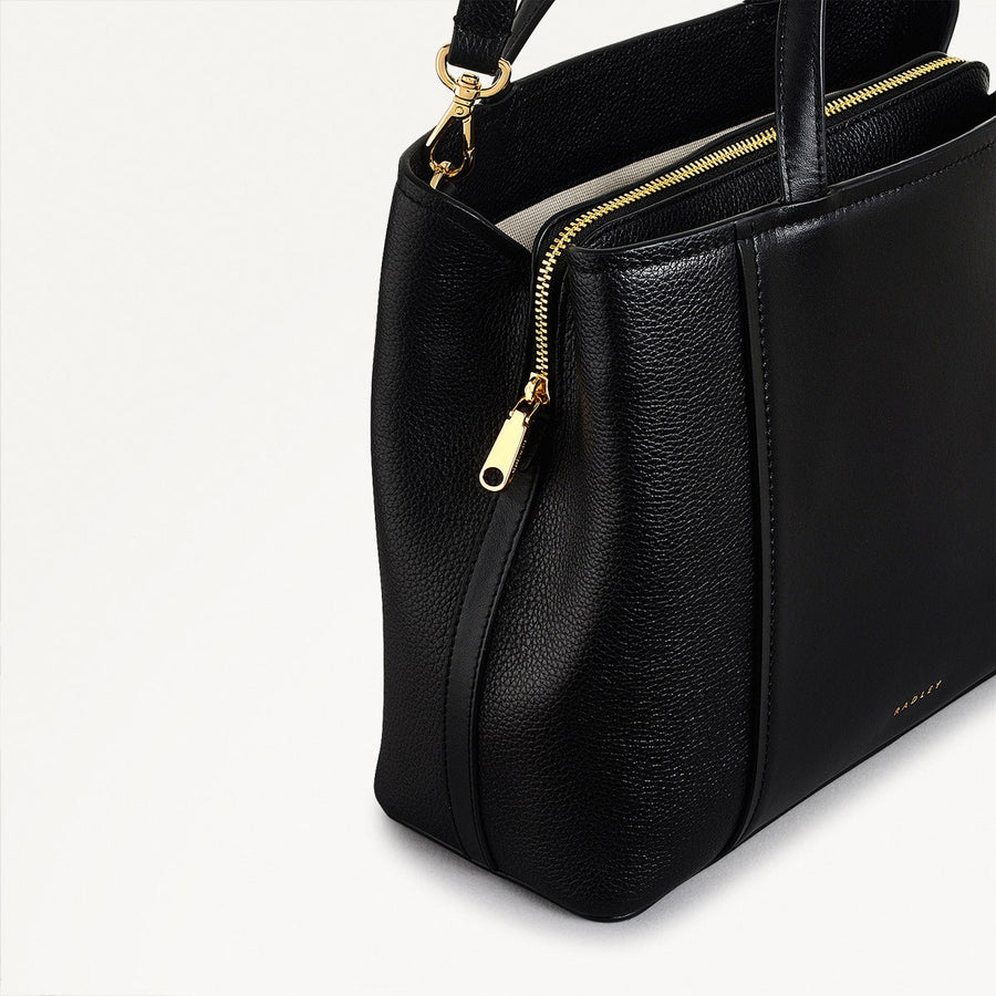 Regents Row Leather Small Zip Around Grab Bag in Black - 110924