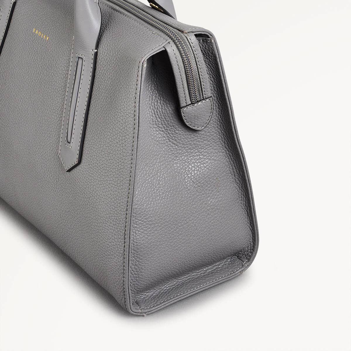 Badgers Walk 2.0 Leather Medium Ziptop Grab Bag in Cloud Burst - 110945