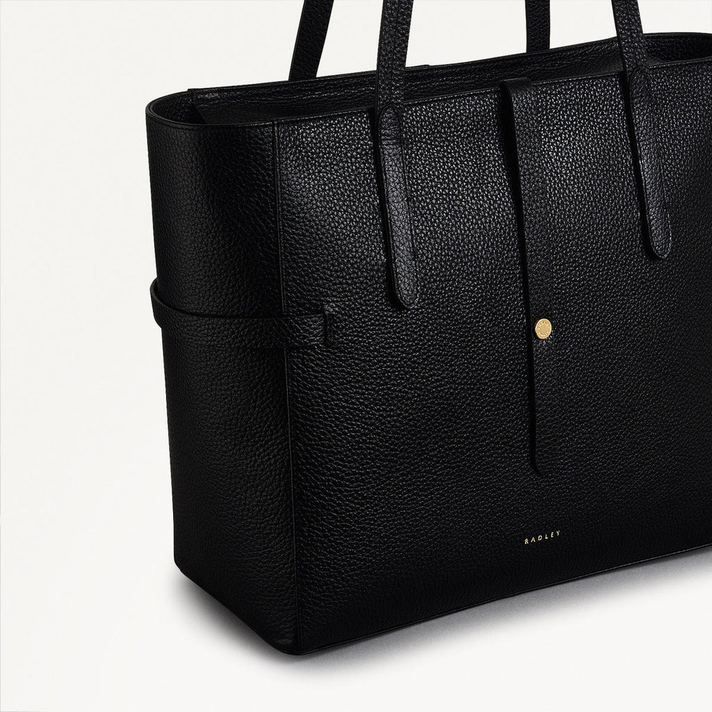 Abingdon Road Leather Large Ziptop Shoulder Bag in Black - 110950