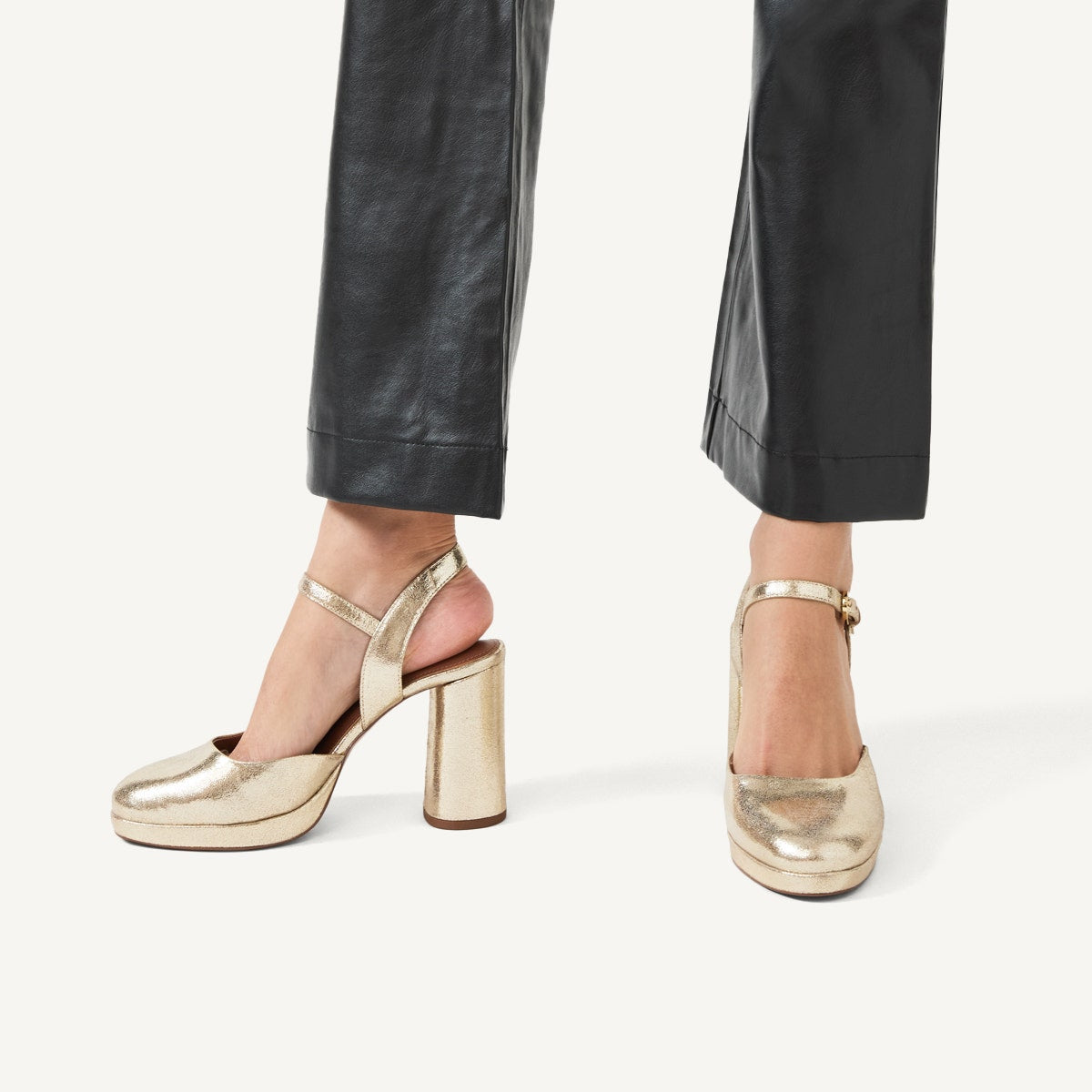 IVYDALE CRESCENT 2-PART PLATFORM HEEL SOFT GOLD