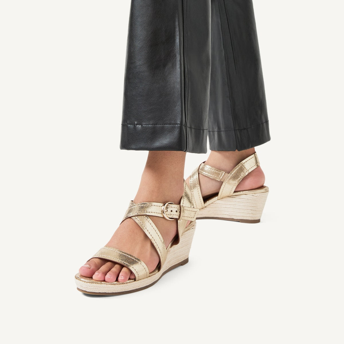 LAVENDER ROAD MIDI WEDGE SOFT GOLD