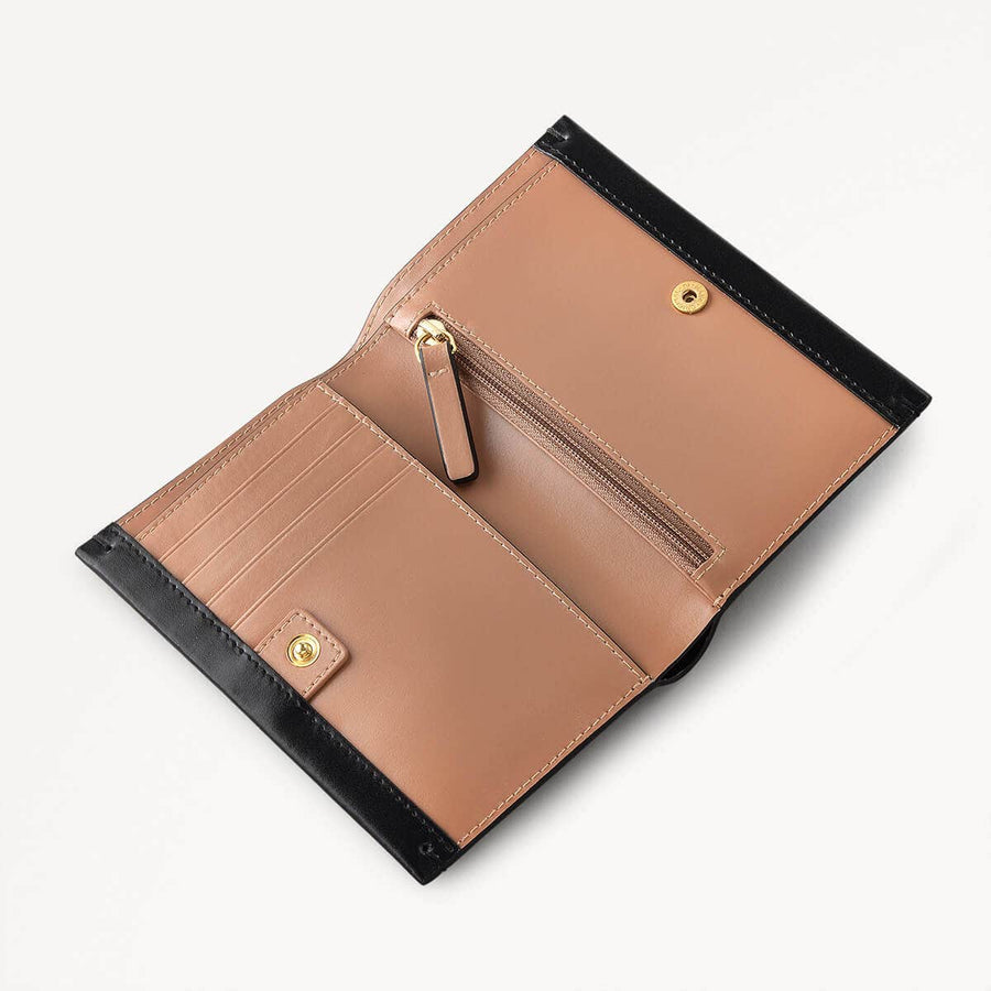 Lexington Lane Leather Medium Bifold Wallet in Black - 111124