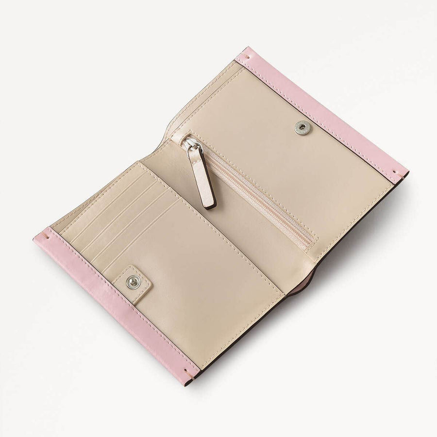 Lexington Lane Leather Medium Bifold Wallet in Parfait - 111125