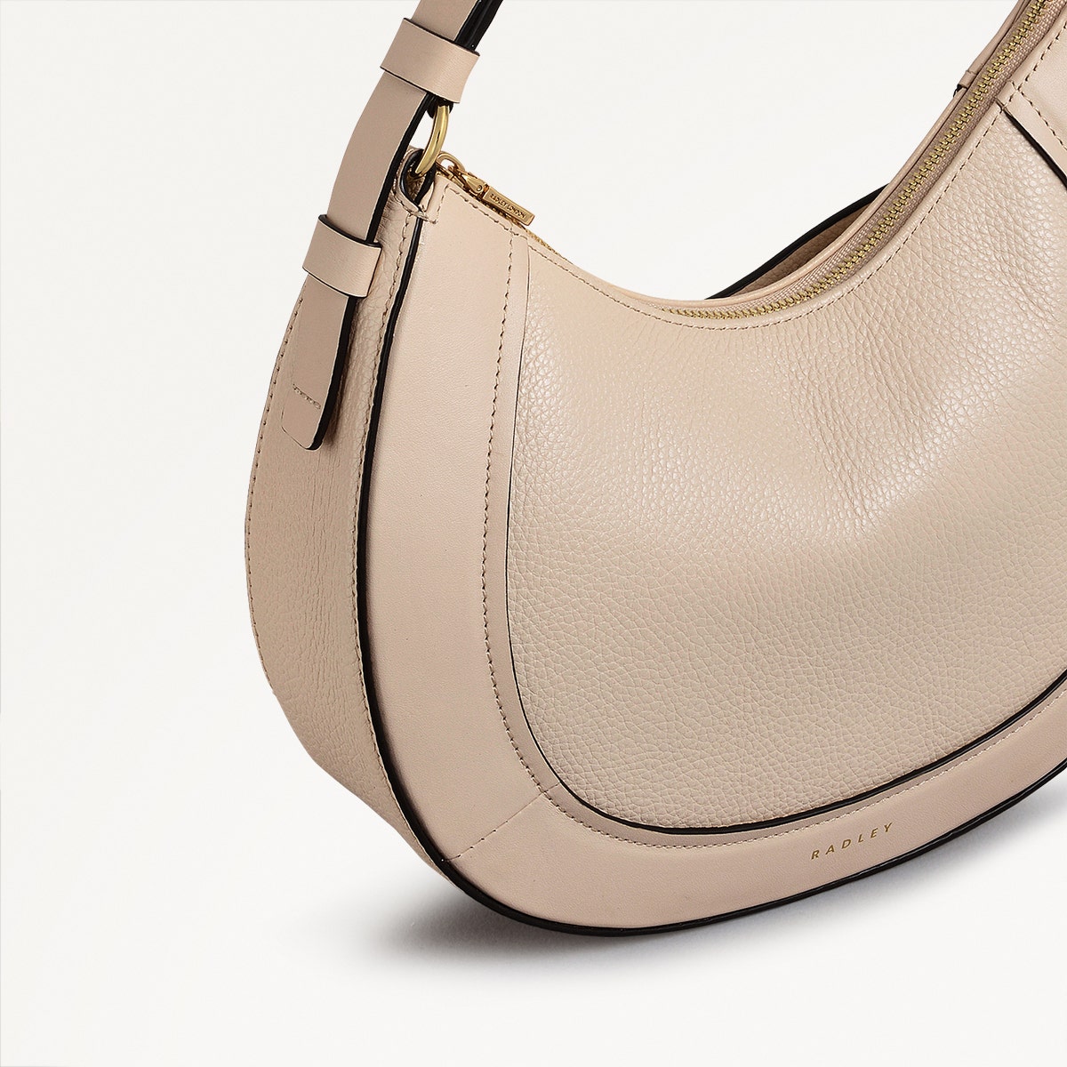 Merchant Hall Leather Small Ziptop Grab Bag in Oat Milk - 111199