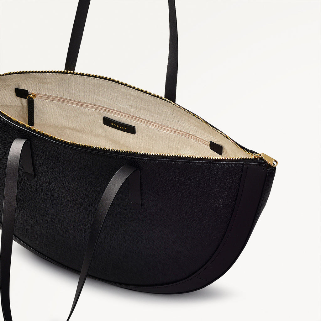 Merchant Hall Leather Large Ziptop Shoulder Bag in Black - 111205