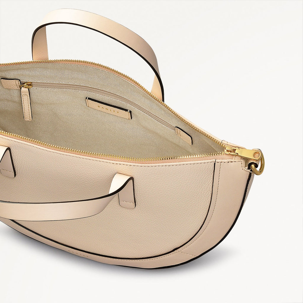 Merchant Hall Leather Medium Ziptop Grab Bag in Oat Milk - 111208