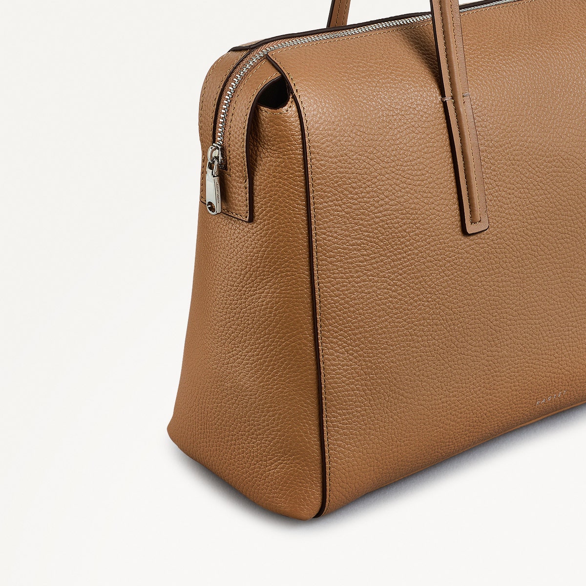 Eastcastle Street Leather Medium Ziptop Shoulder Bag in Chai - 111221