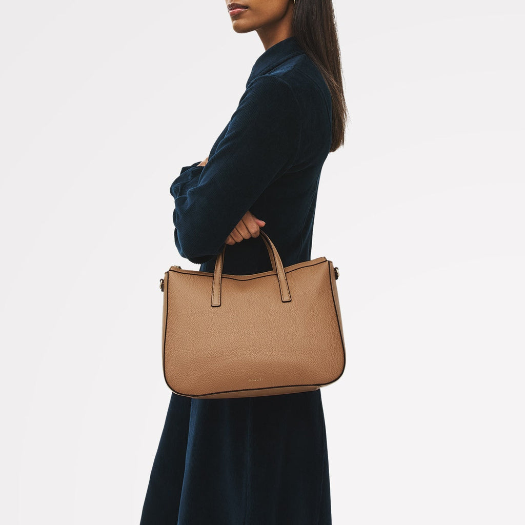 Longford Lane Leather Medium Ziptop Grab Bag in Chai - 111244