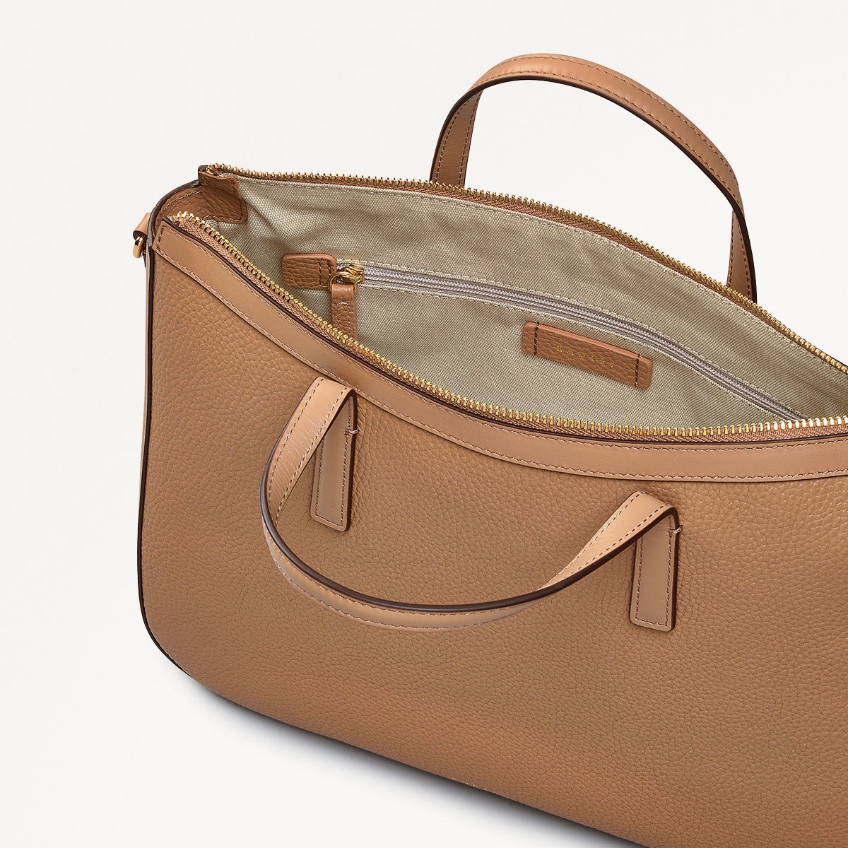 Longford Lane Leather Medium Ziptop Grab Bag in Chai - 111244