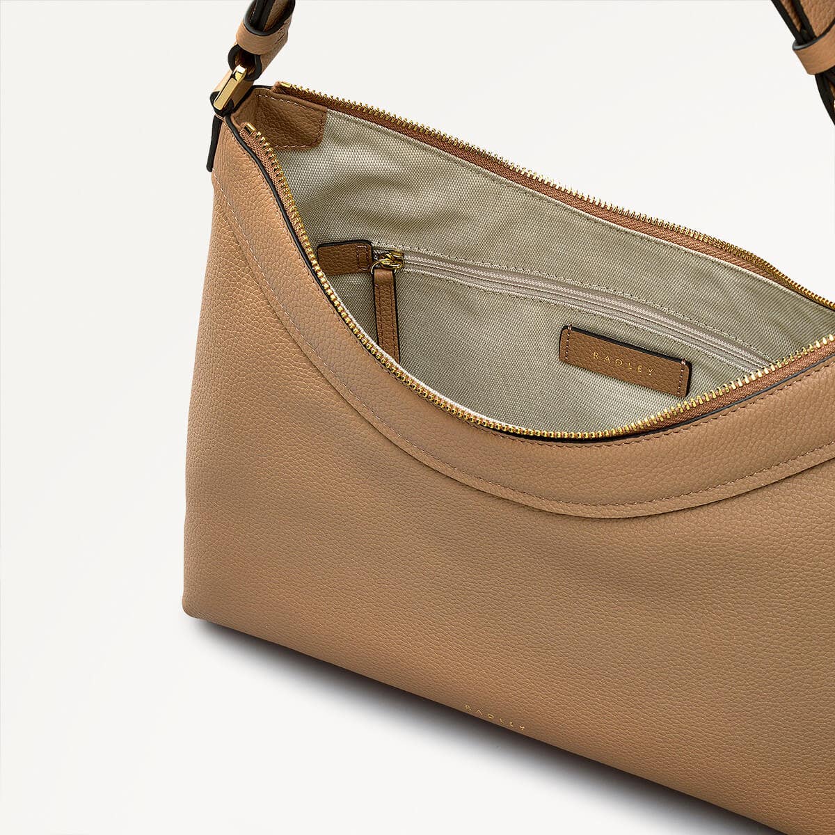 Albany Mews Leather Medium Ziptop Shoulder Bag in Chai - 111255