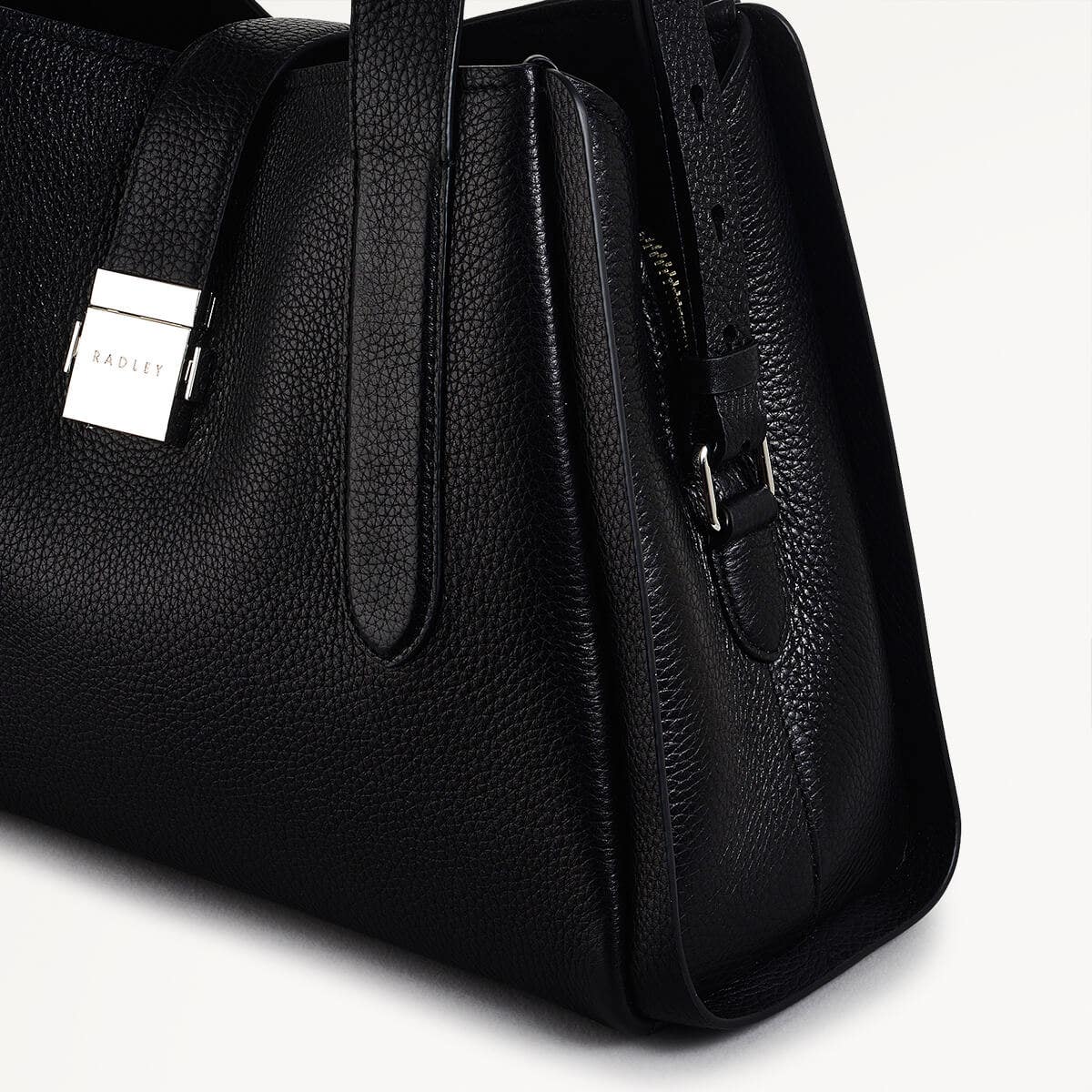 Sloane Street Leather Medium Ziptop Grab Bag in Black - 111341