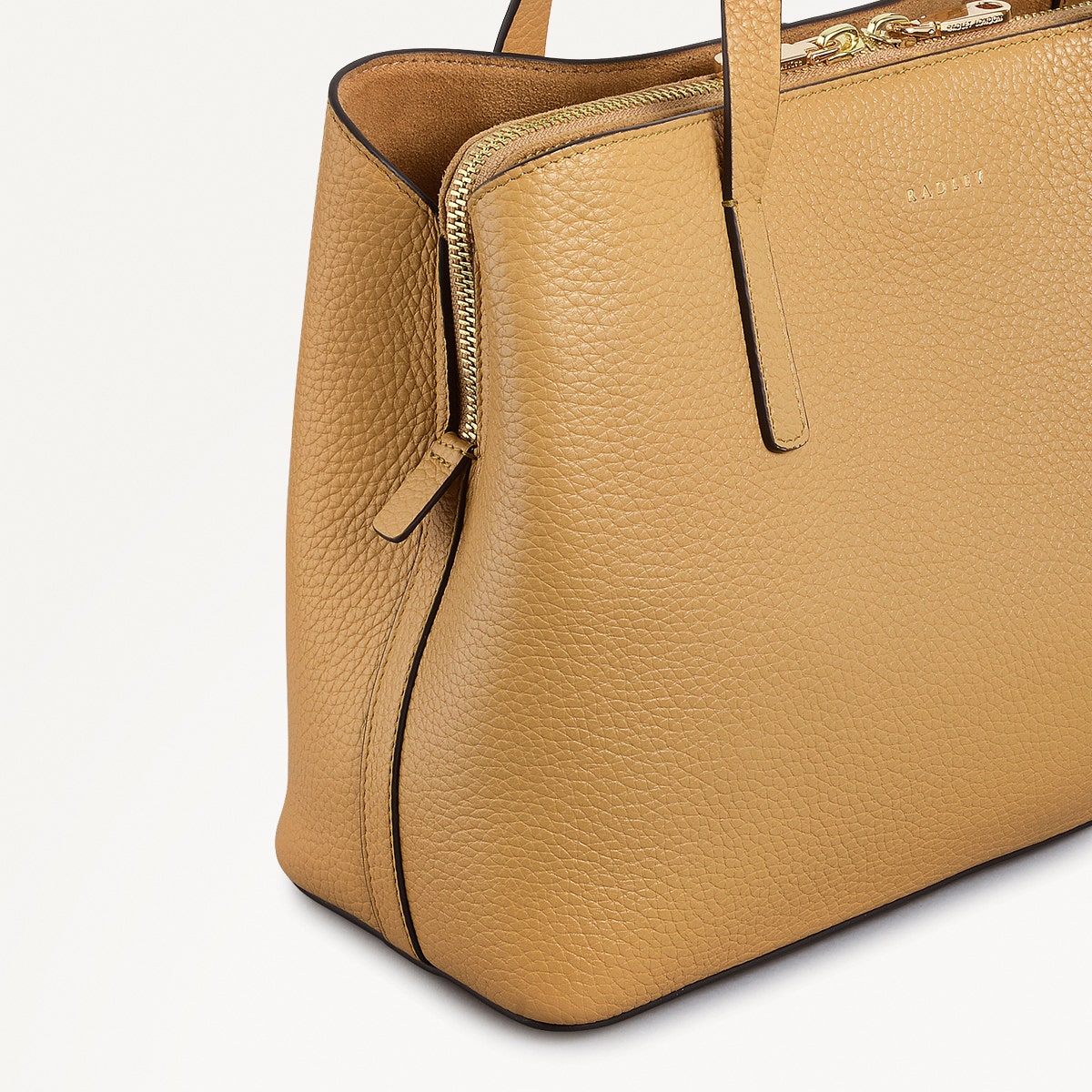 Dukes Place Leather Medium Ziptop Grab Bag in Pecan - 111382