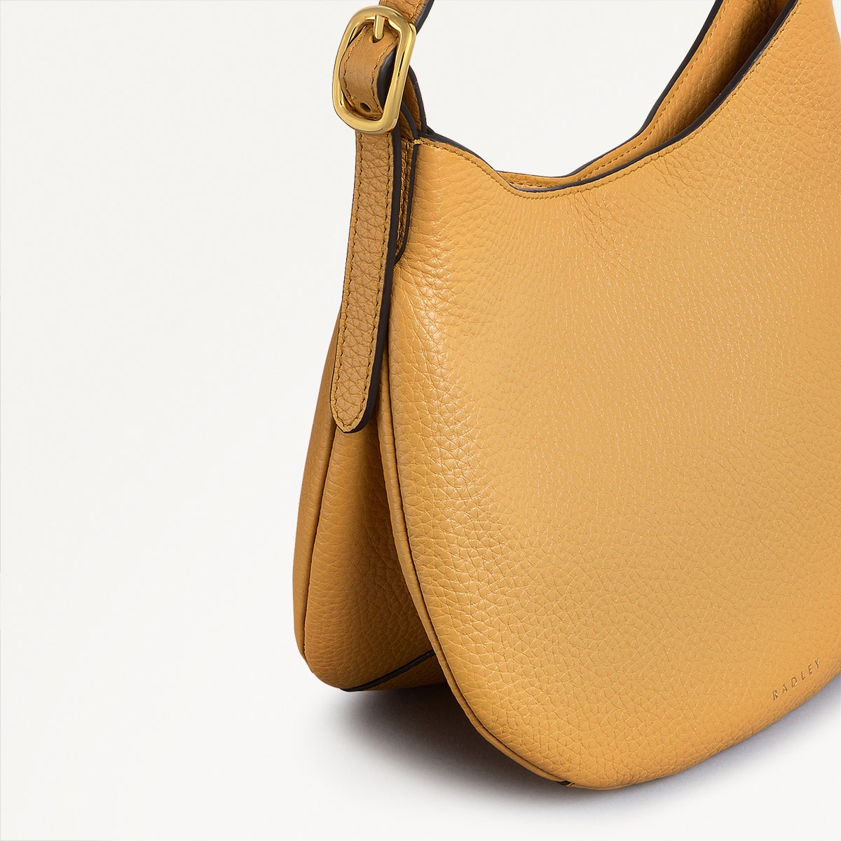 Kensington Place Leather Small Open Top Shoulder Bag in Pecan - 111397