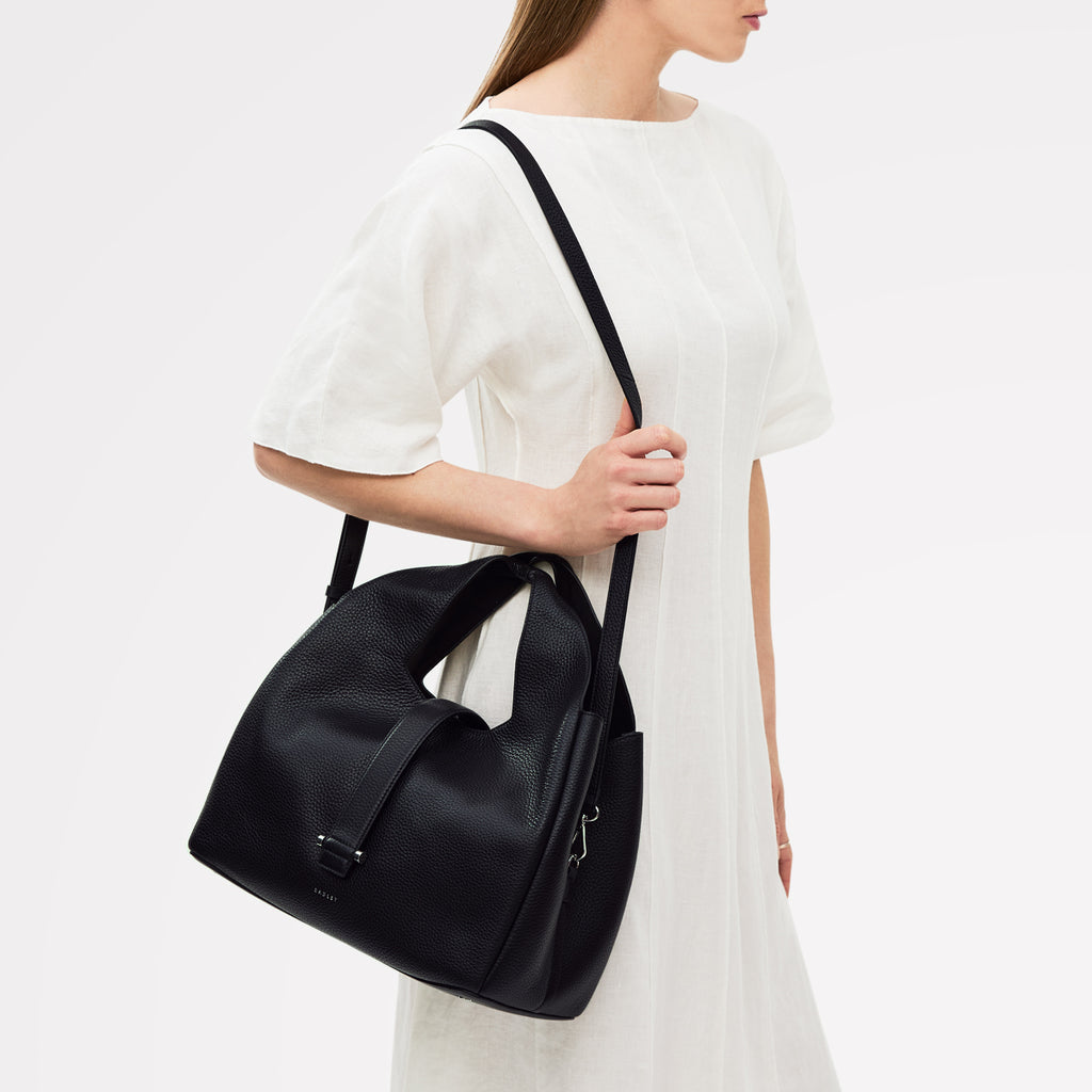 Sloane Street Leather Medium Ziptop Grab Bag in Black - 111341