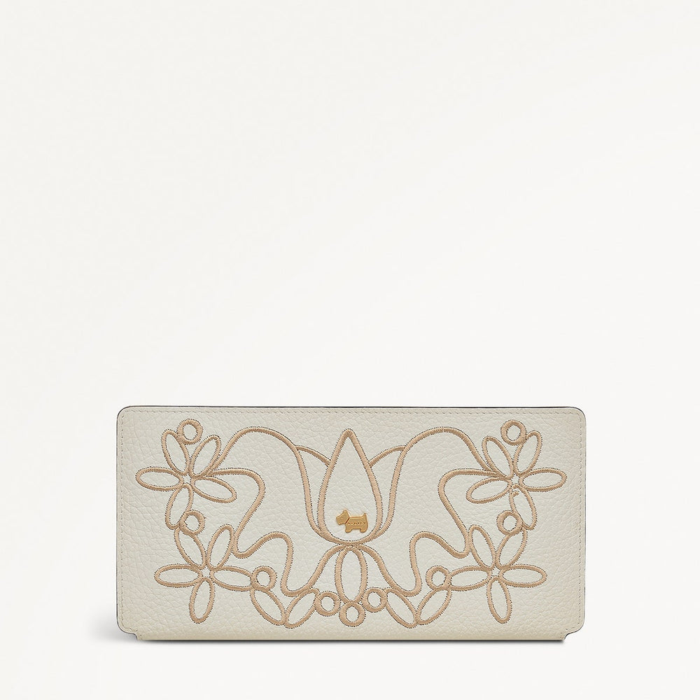 Coin Street - Embroidery Large Bifold Purse - RSE11301