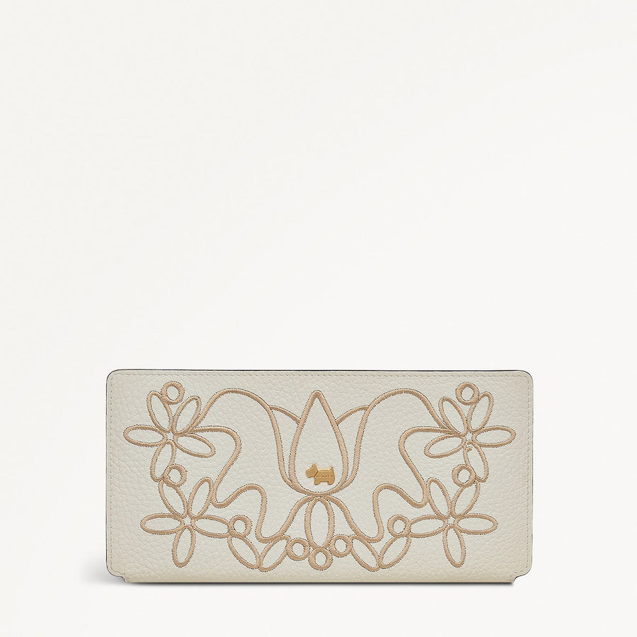 Coin Street - Embroidery Large Bifold Purse - RSE11301