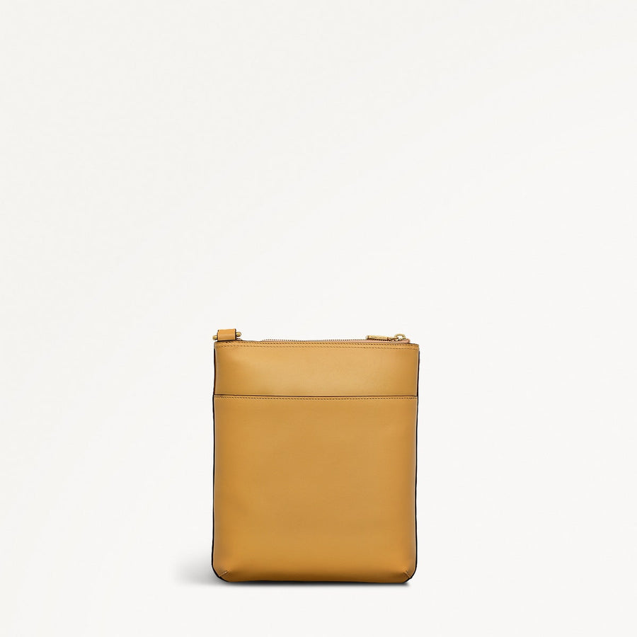 Pockets Leather Medium Ziptop Cross Body Bag in Pecan - 111431