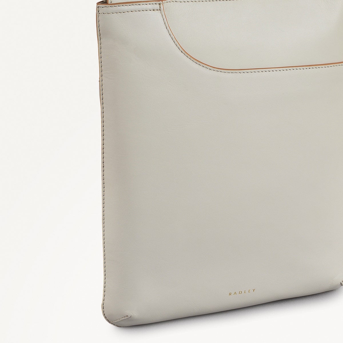 Pockets Leather Medium Ziptop Cross Body Bag in Chalk - 111432