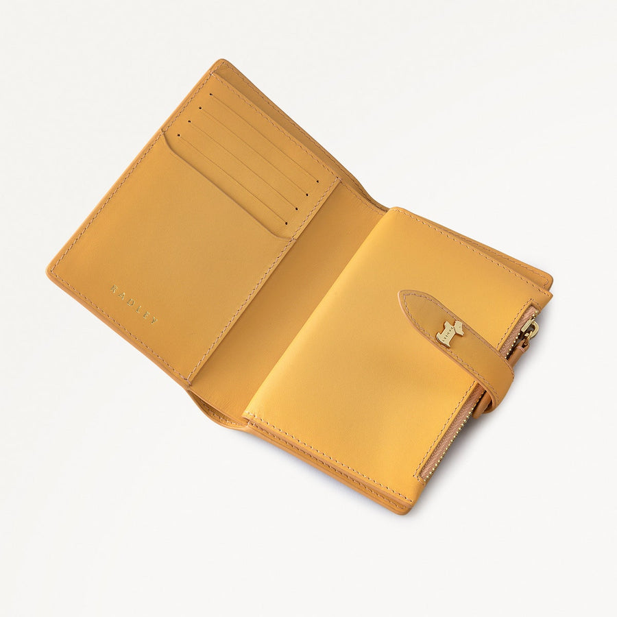 Willis Street Leather Medium Bifold Wallet in Pecan - 111475