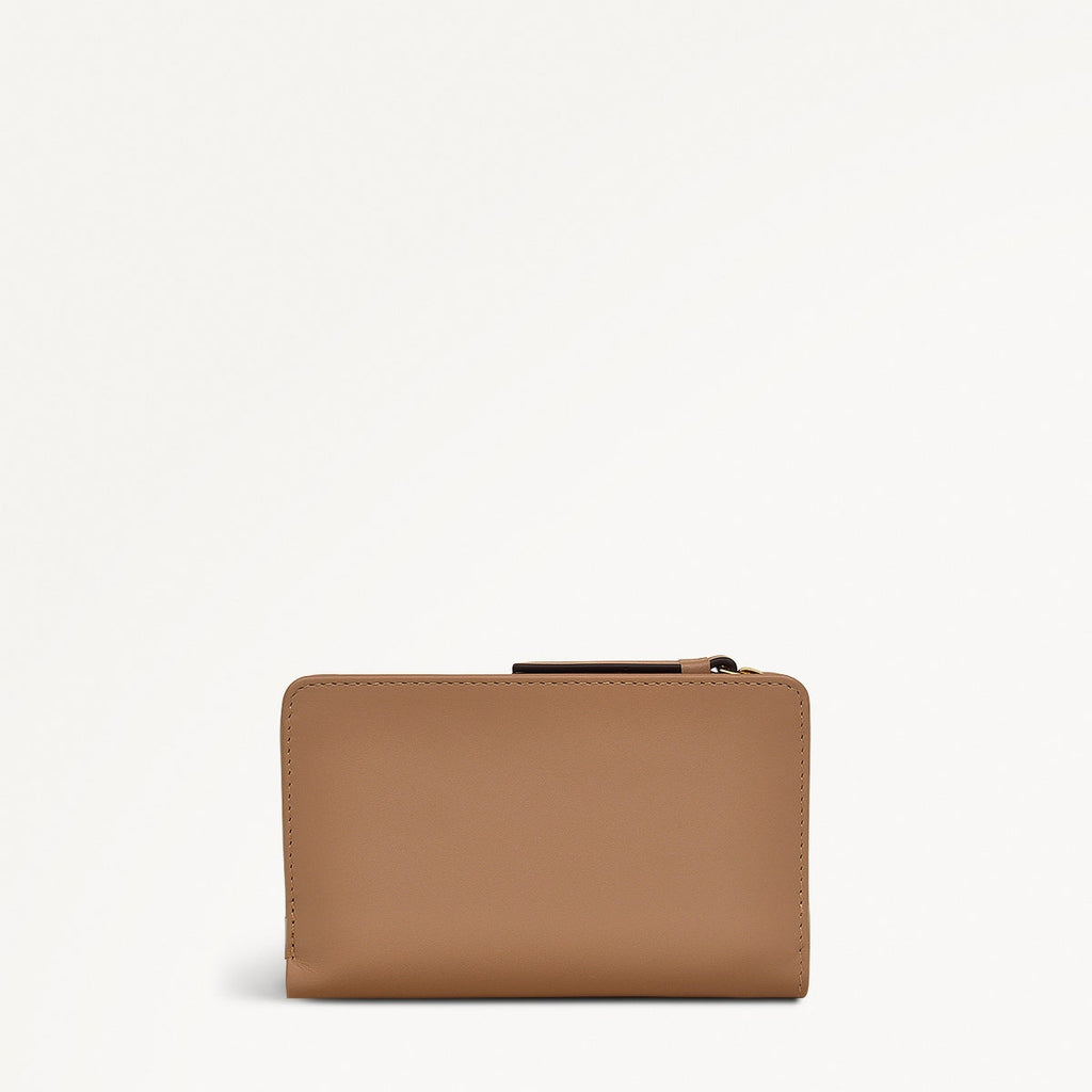 Rising Sun Leather Medium Bifold Wallet in Chai - 111524