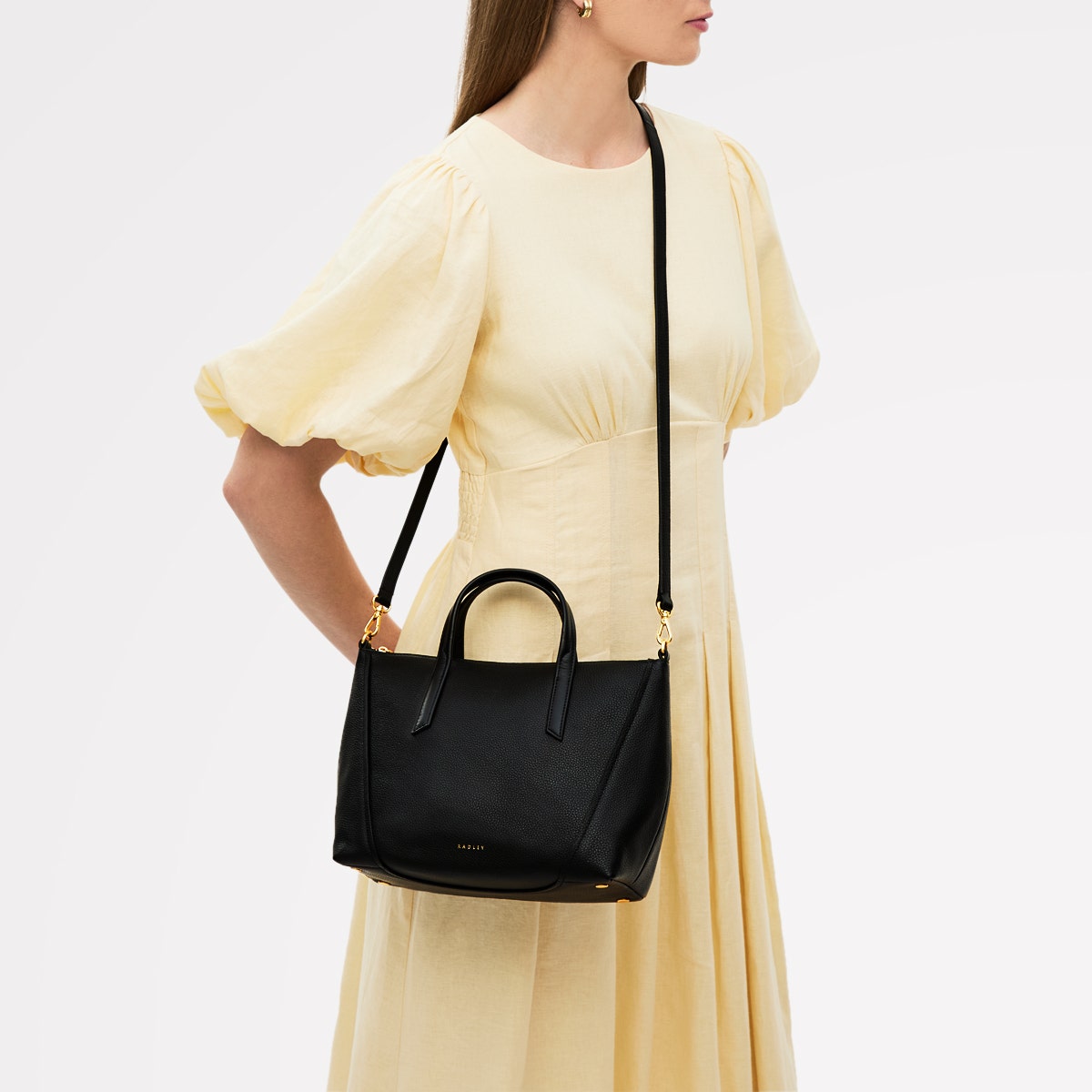 KENDAL TERRACE MEDIUM ZIPTOP GRAB BLACK