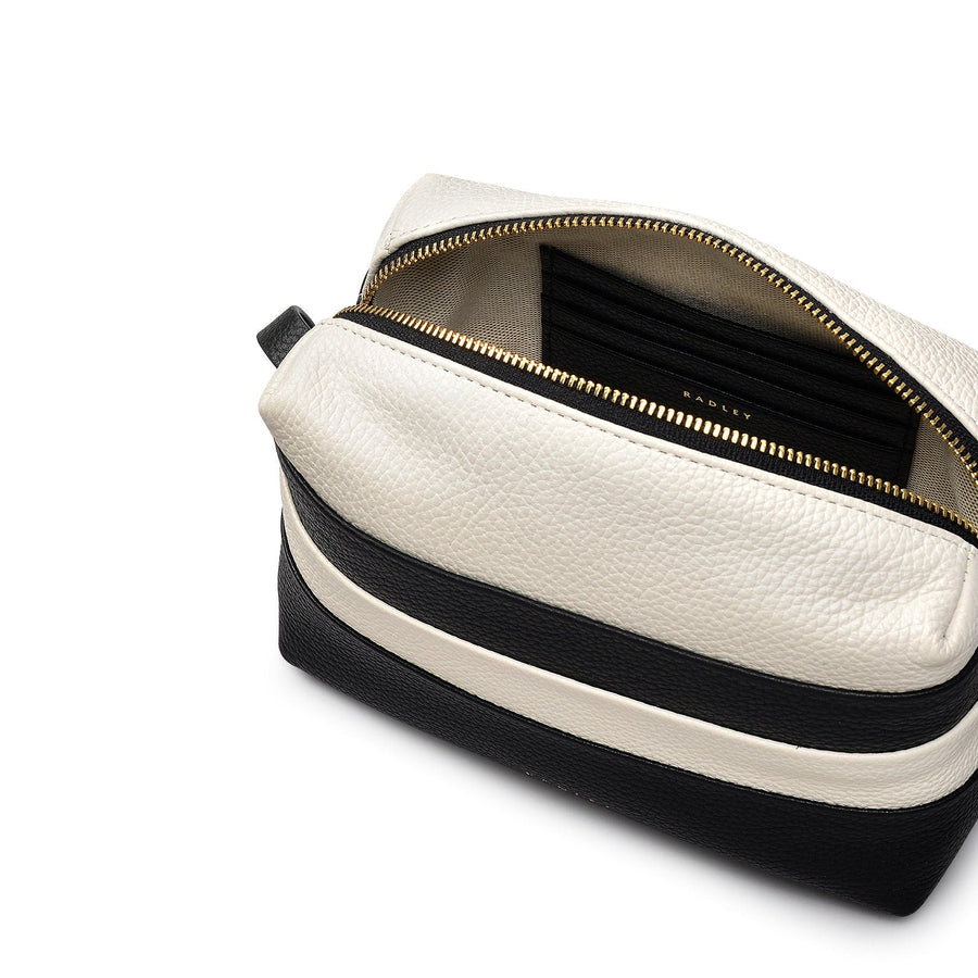 Bishops Lane Leather Small Ziptop Cross Body Bag in Black - 111578