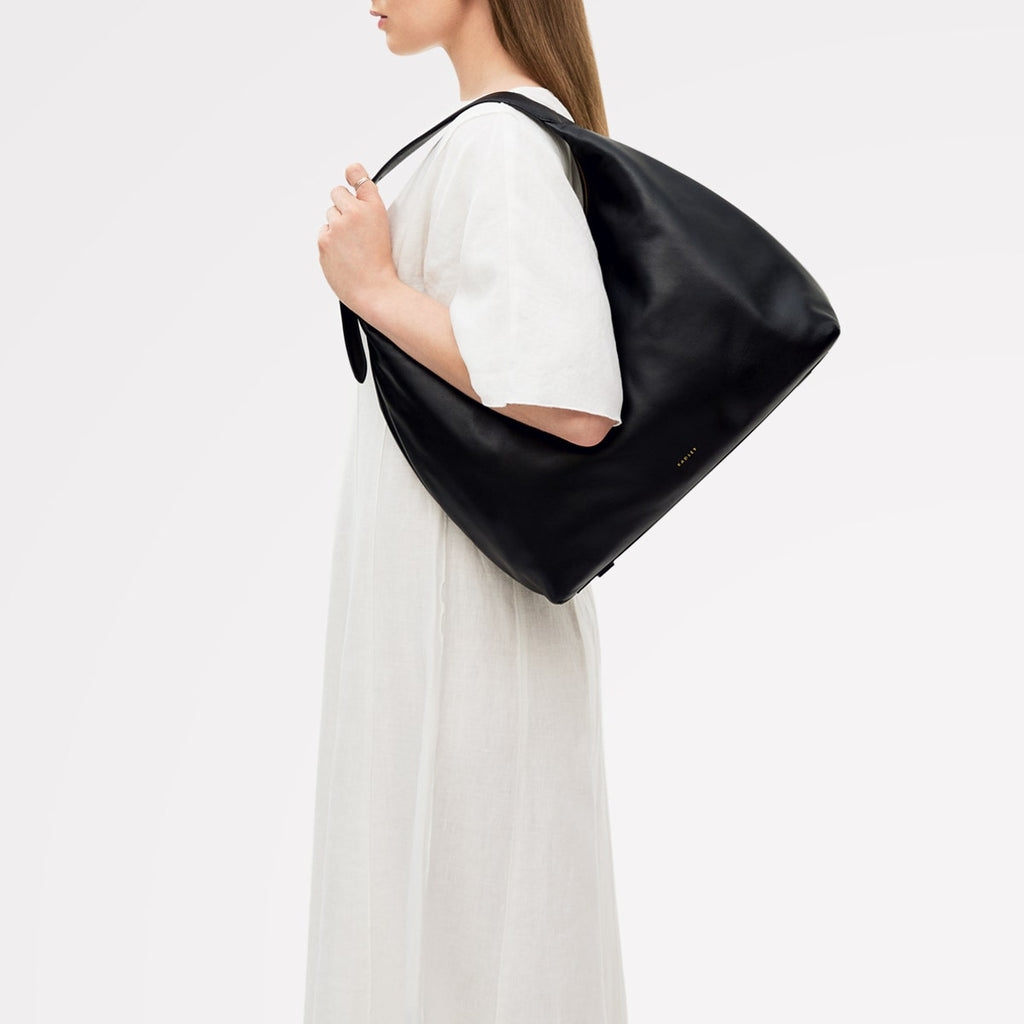 Spencer Mews Leather Large Ziptop Shoulder Bag in Black - 111680