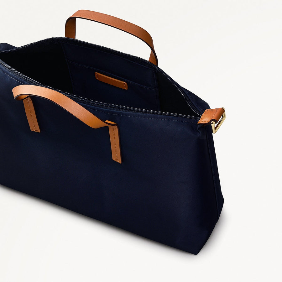 Windsor Lane Fabric Medium Ziptop Grab Bag in Ink - 111685