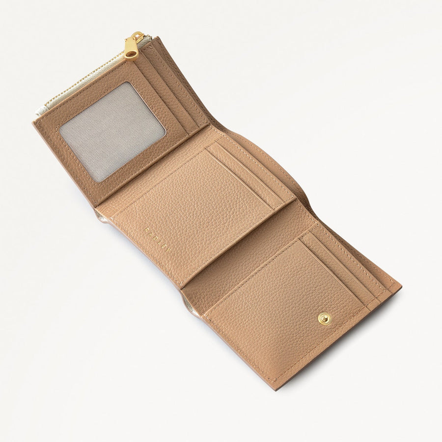 Radley Cookie Cutter - Protect Leather Small Flapover Wallet in Chalk - 111752