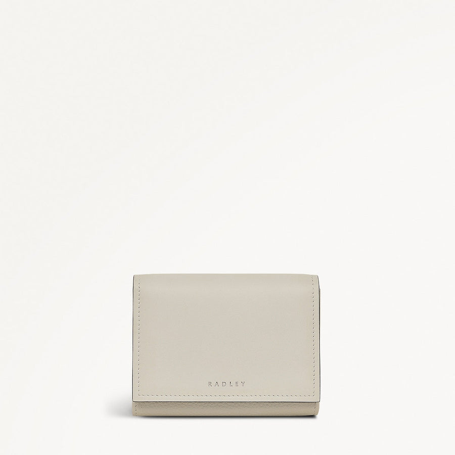 Holmes Avenue Leather Medium Flapover Wallet in Chalk - 111767