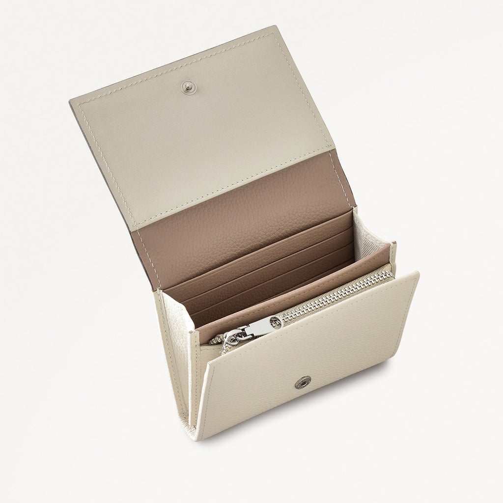 Holmes Avenue Leather Medium Flapover Wallet in Chalk - 111767