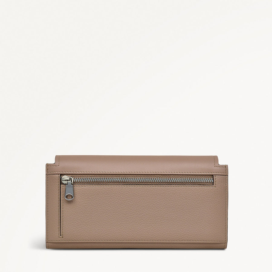 Holmes Avenue Leather Large Flapover Wallet in Latte - 111770