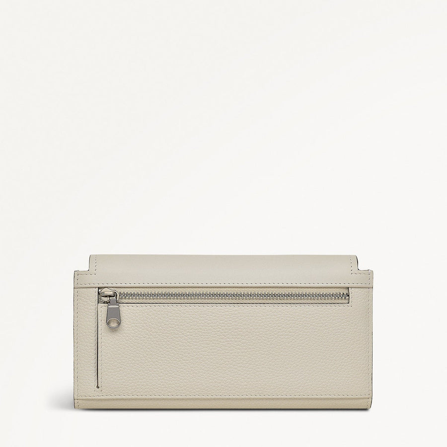 Holmes Avenue Leather Large Flapover Wallet in Chalk - 111771