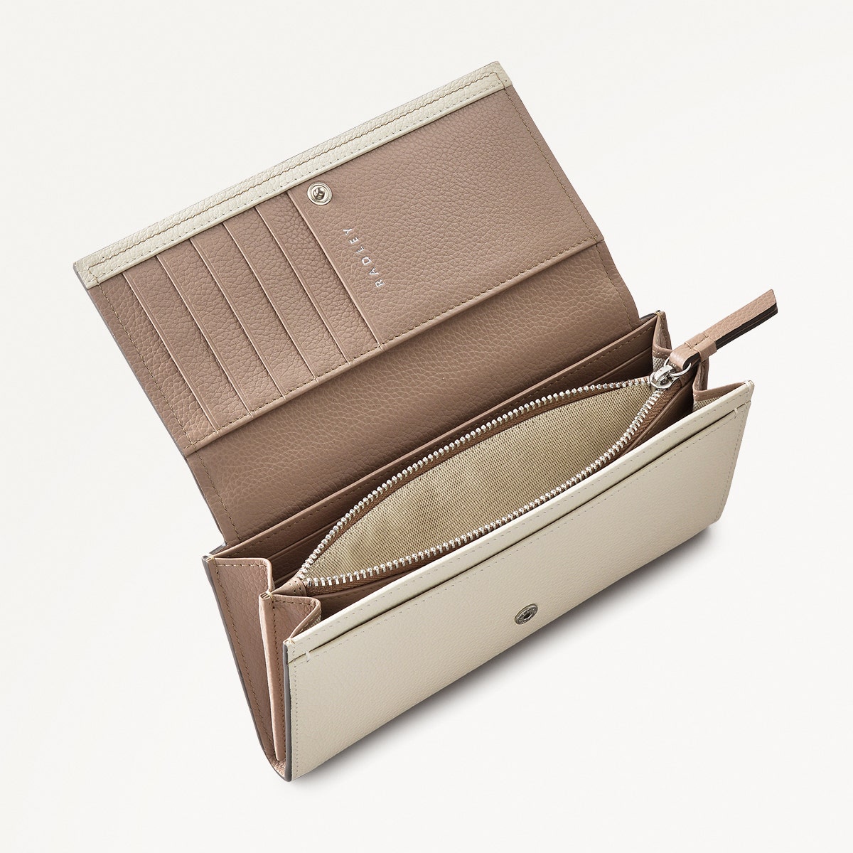 Holmes Avenue Leather Large Flapover Wallet in Chalk - 111771