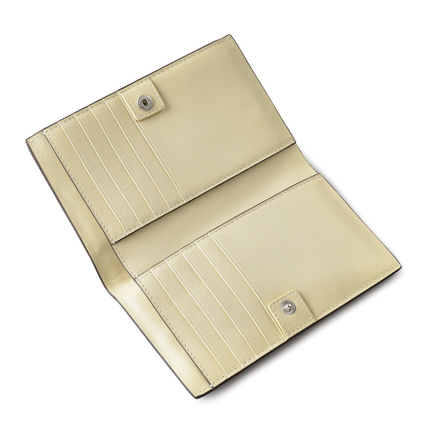 Newton Avenue Leather Medium Bifold Wallet in Drizzle - 111806