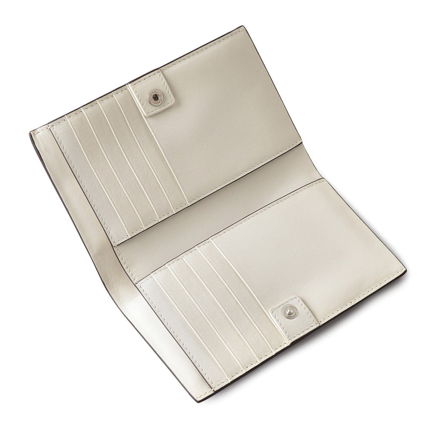 Newton Avenue Leather Medium Bifold Wallet in Bellflower - 111808