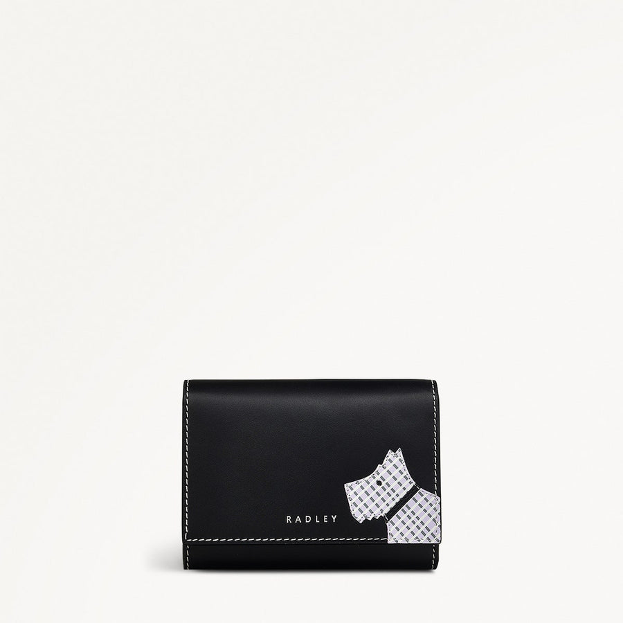 Face To Face Leather Medium Flapover Wallet in Black - 111813
