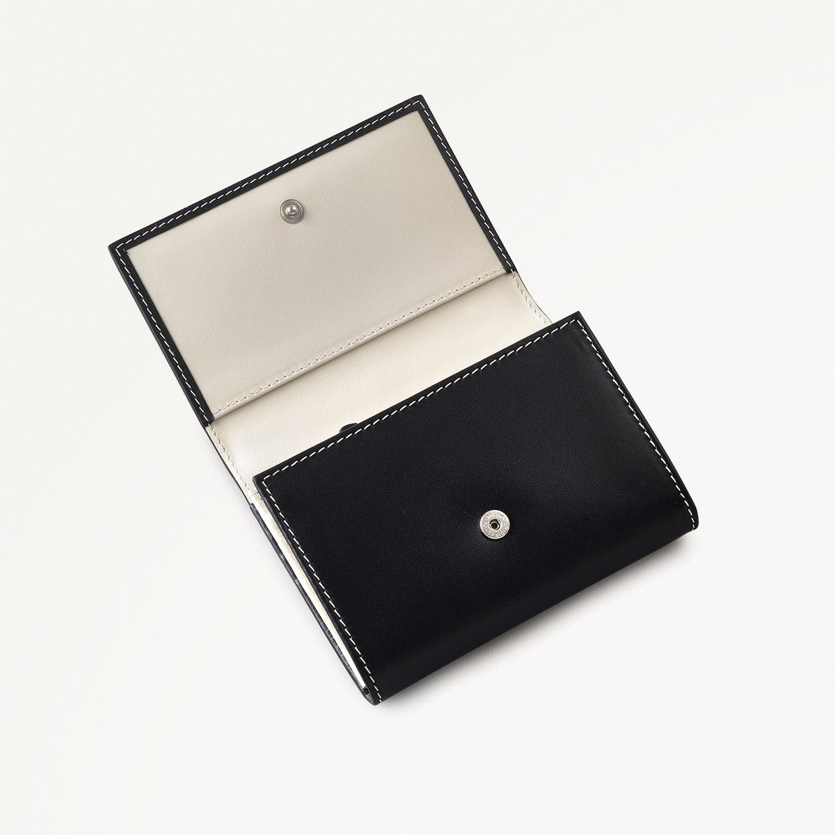 Face To Face Leather Medium Flapover Wallet in Black - 111813