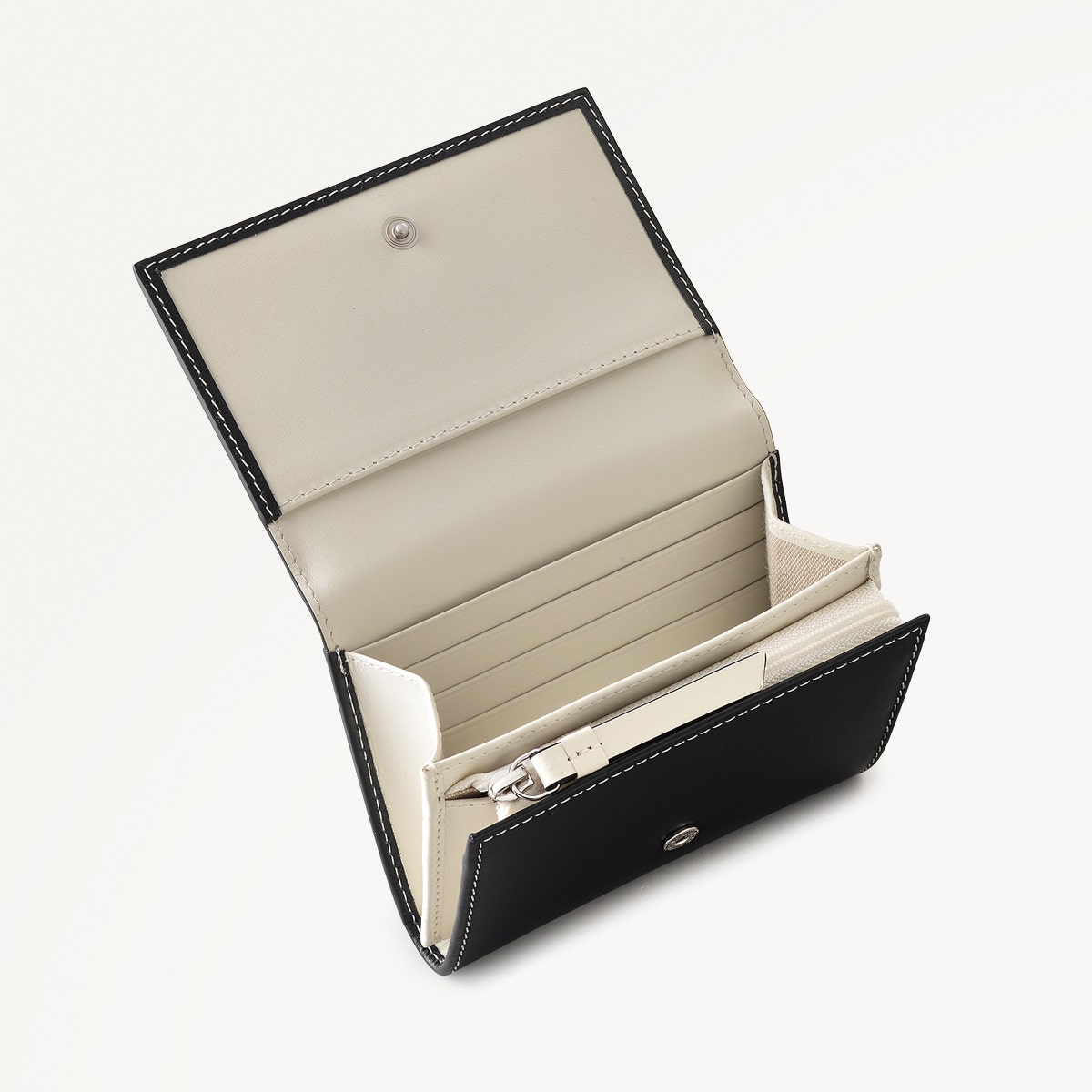 Face To Face Leather Medium Flapover Wallet in Black - 111813