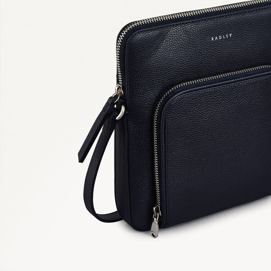 Redford Close Leather Medium Ziptop Cross Body Bag in Ink - 111839