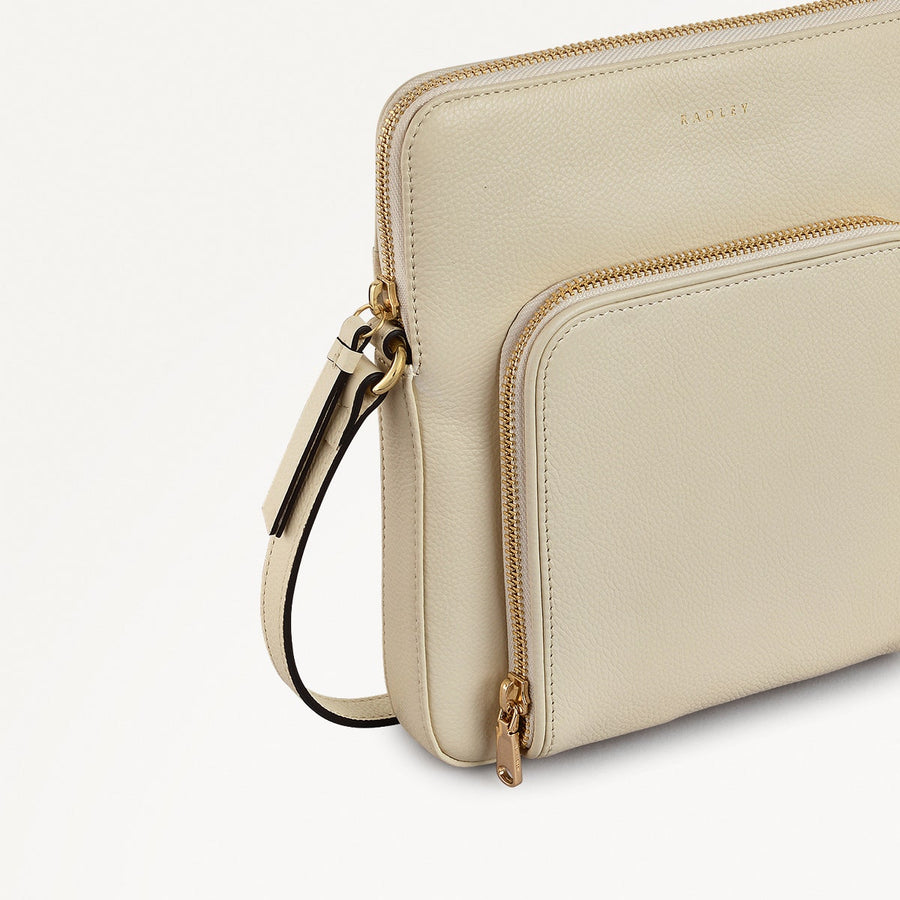 Redford Close Leather Medium Ziptop Cross Body Bag in Chalk - 111840