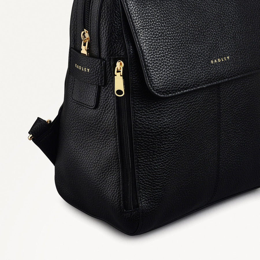 Lorne Close Leather Medium Flapover Backpack in Black - 111842