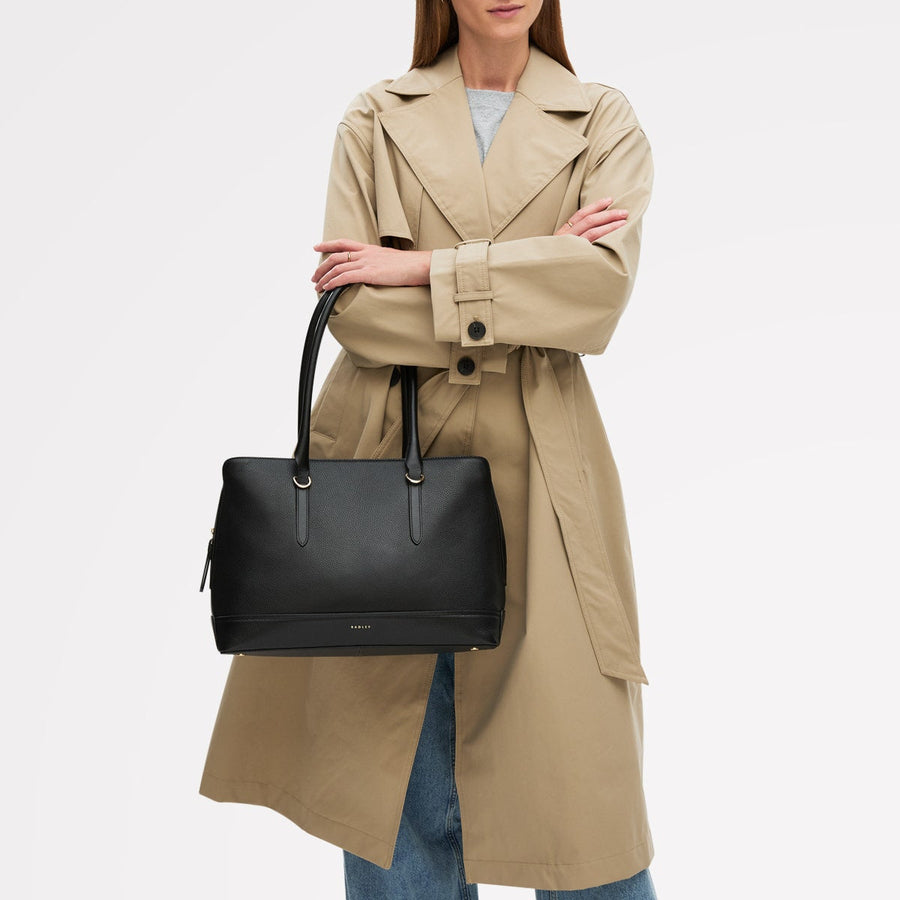 Paddington Place Leather Medium Ziptop Shoulder Bag in Black - 111885