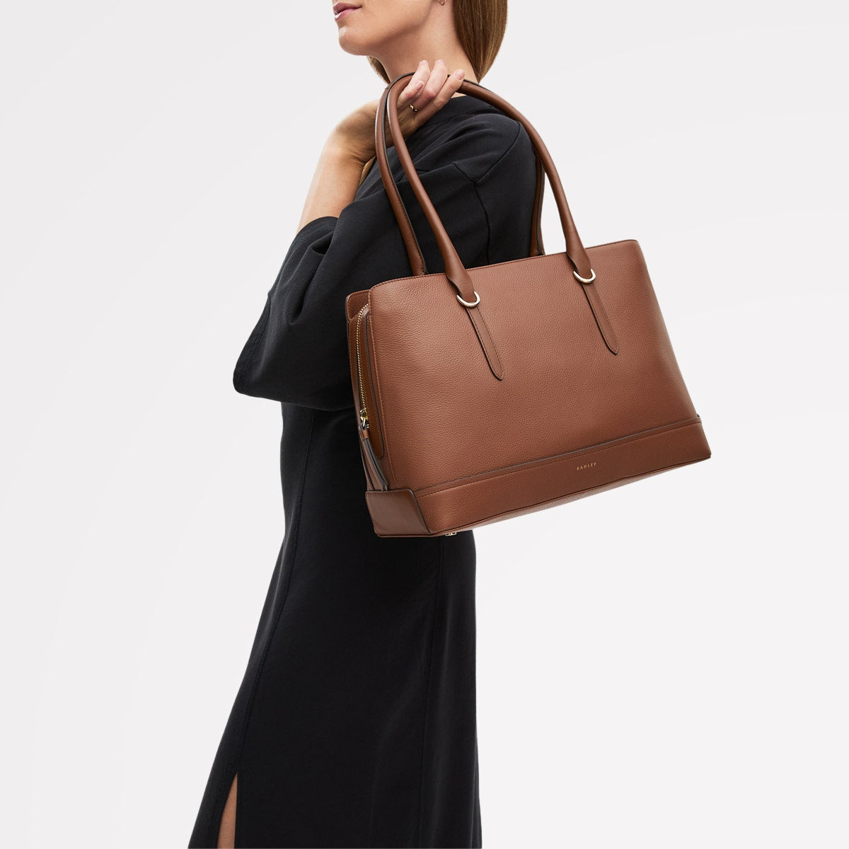 Paddington Place Leather Medium Ziptop Shoulder Bag in Indus Tan - 111886