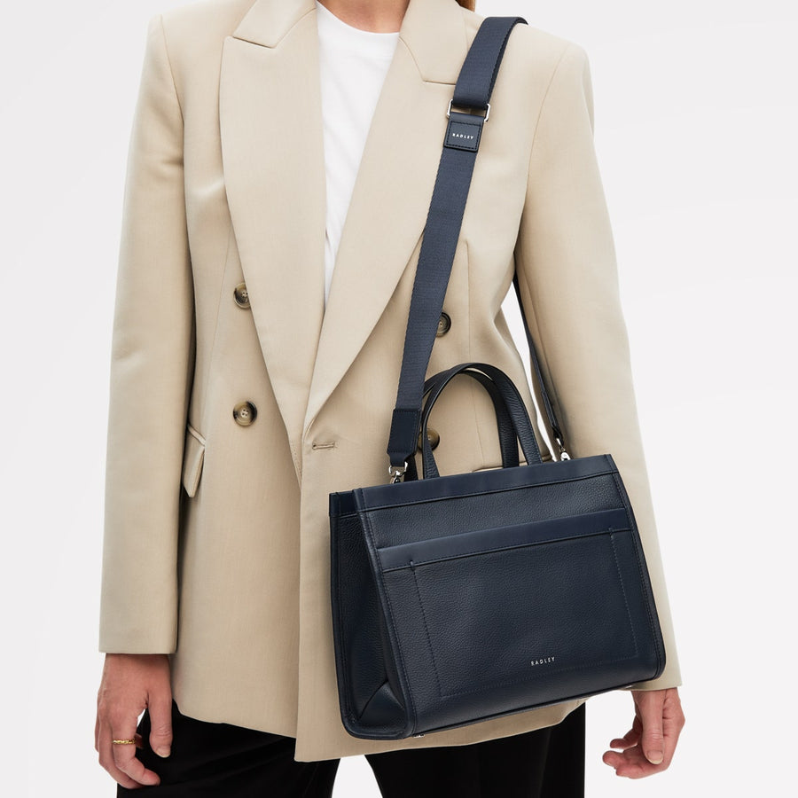 Alba Place Small Ziptop Grab Ink - 111906