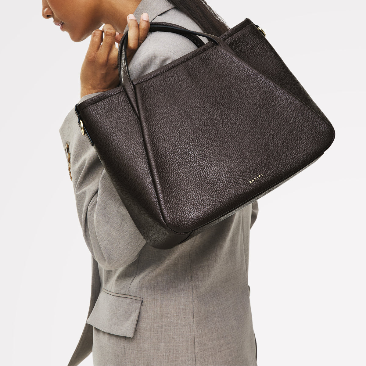 Eastney Street Leather Medium Ziptop Grab Bag in Dark Oak - 111912