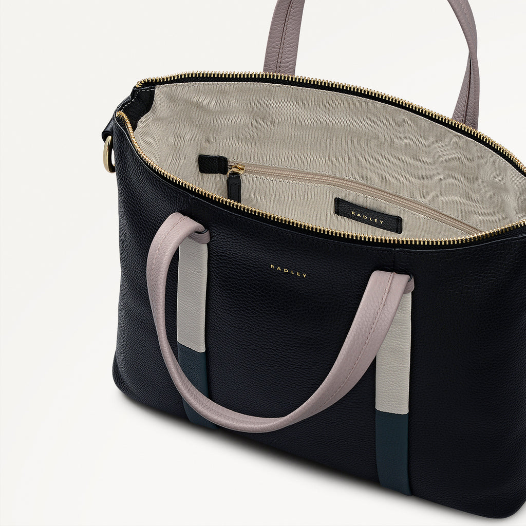 Waterloo Way Medium Ziptop Grab Black - 111916