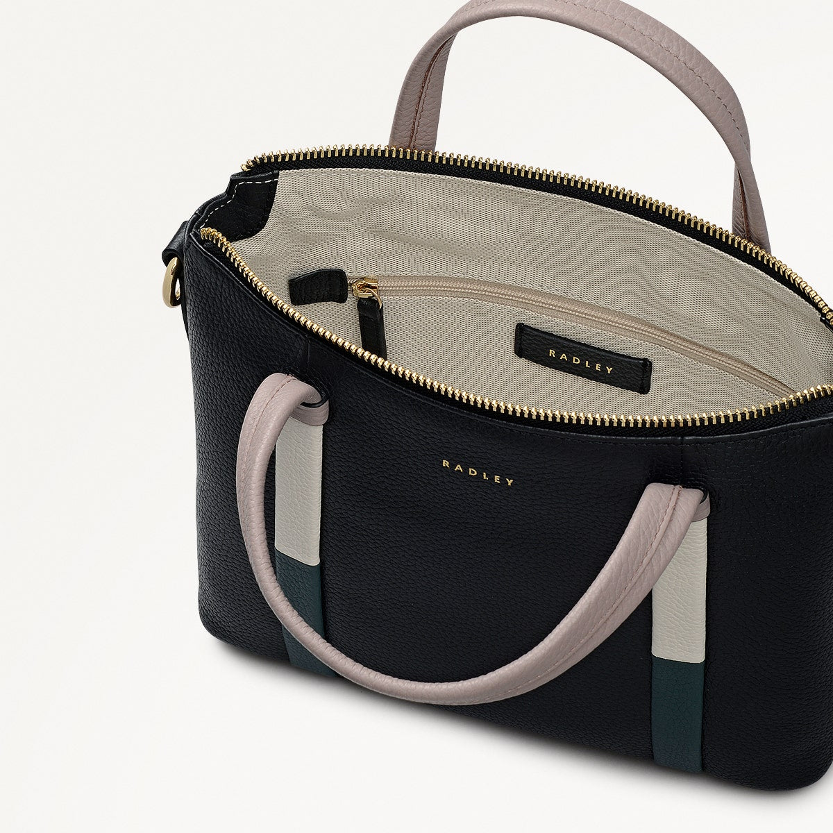 Waterloo Way Small Ziptop Grab Black - 111919